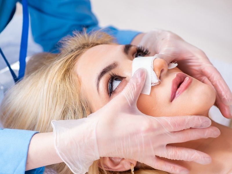 ince-orta-kalin-ciltte-hollywood-nose